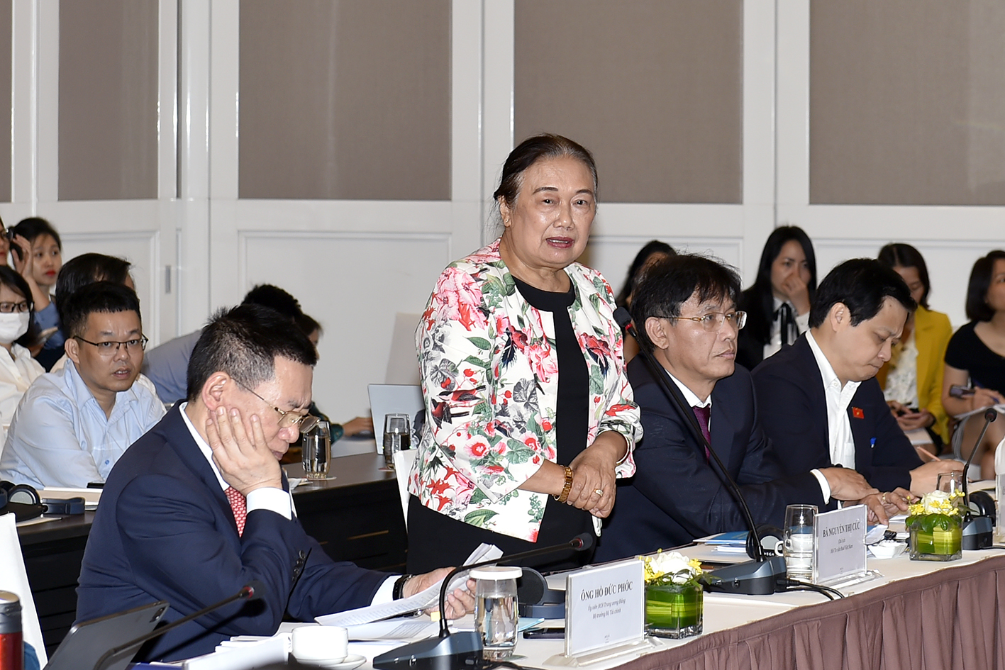 Ba Cuc - Hoi tu van Thue