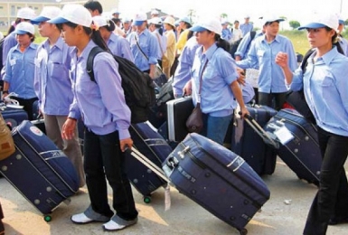 Employees who have to return home before the deadline are supported up to 20 million VND