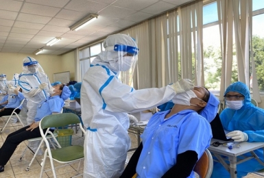 Tổng LĐLĐ Việt Nam trả lời vướng mắc về chính sách hỗ trợ đoàn viên, người lao động là F0