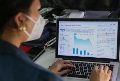 Doanh nghiệp niêm yết, đăng ký giao dịch phải giải trình khi giá cổ phiếu tăng trần liên tục