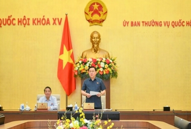 Thông qua dự thảo Nghị quyết mức thuế bảo vệ môi trường đối với xăng, dầu, mỡ nhờn