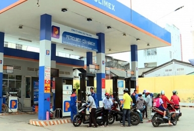 Thủ tướng Chính phủ yêu cầu cung cấp đầy đủ xăng dầu cho thị trường trong nước