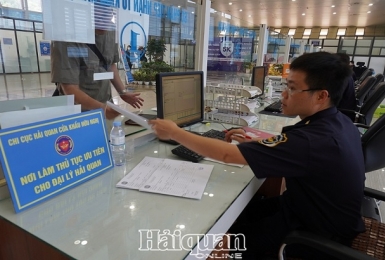 Hàng nhập đã nộp thuế GTGT và XK trả lại chủ hàng nước ngoài được xử lý thuế nộp thừa